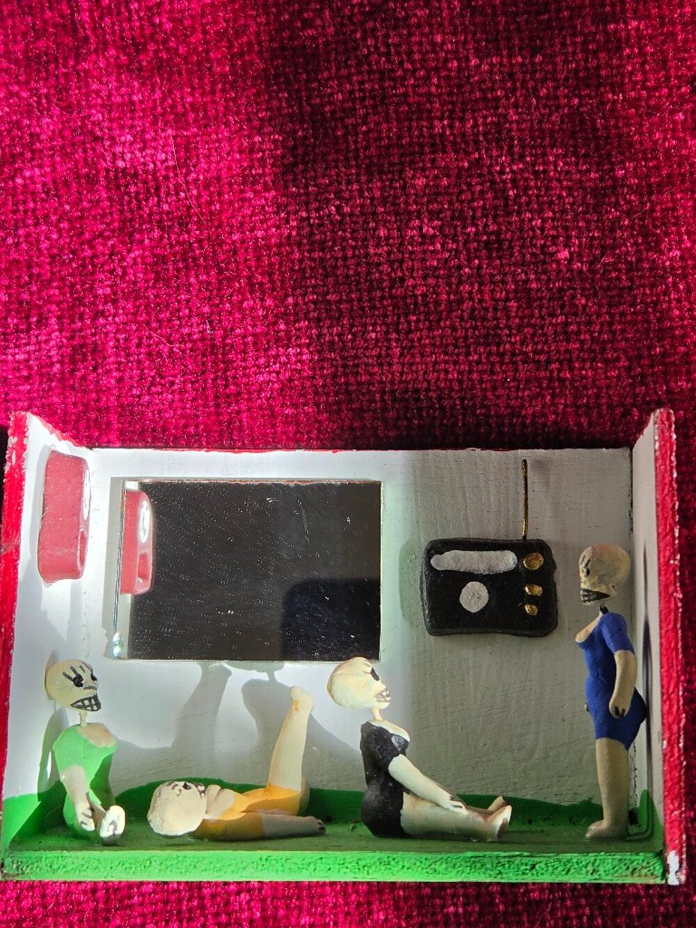 VINTAGE OAXACAN AEROBICS SKELLY CLASS SCULPTURES
